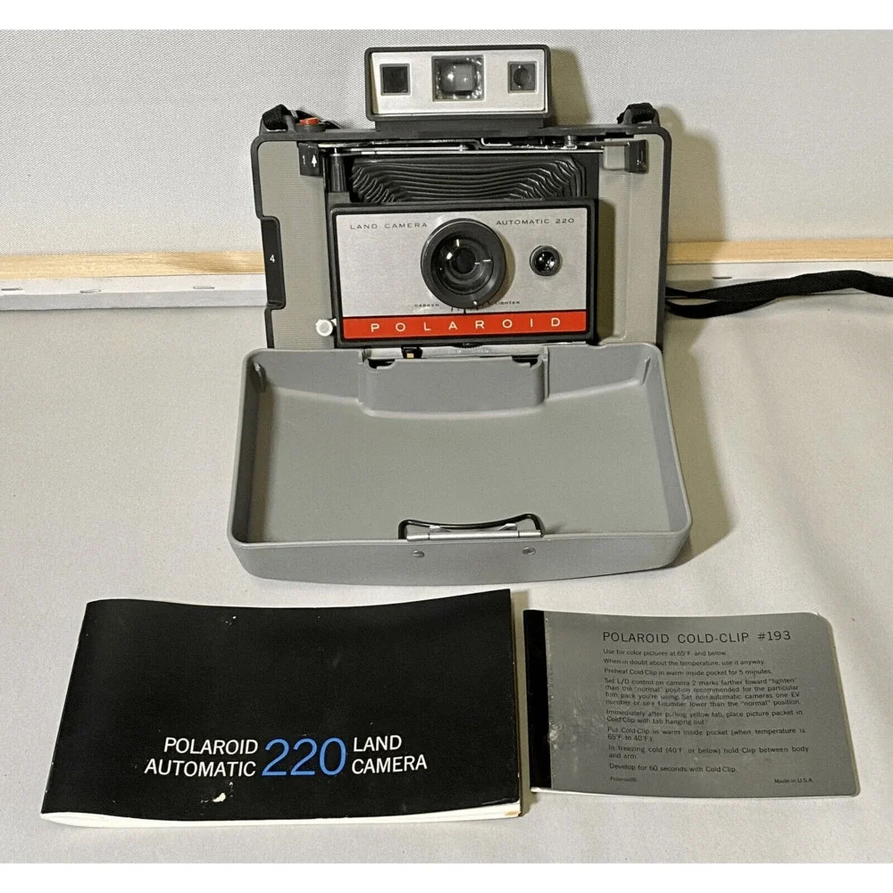 Vintage Polaroid Land Camera Automatic 220 With Strap Manual Hardcover Untested